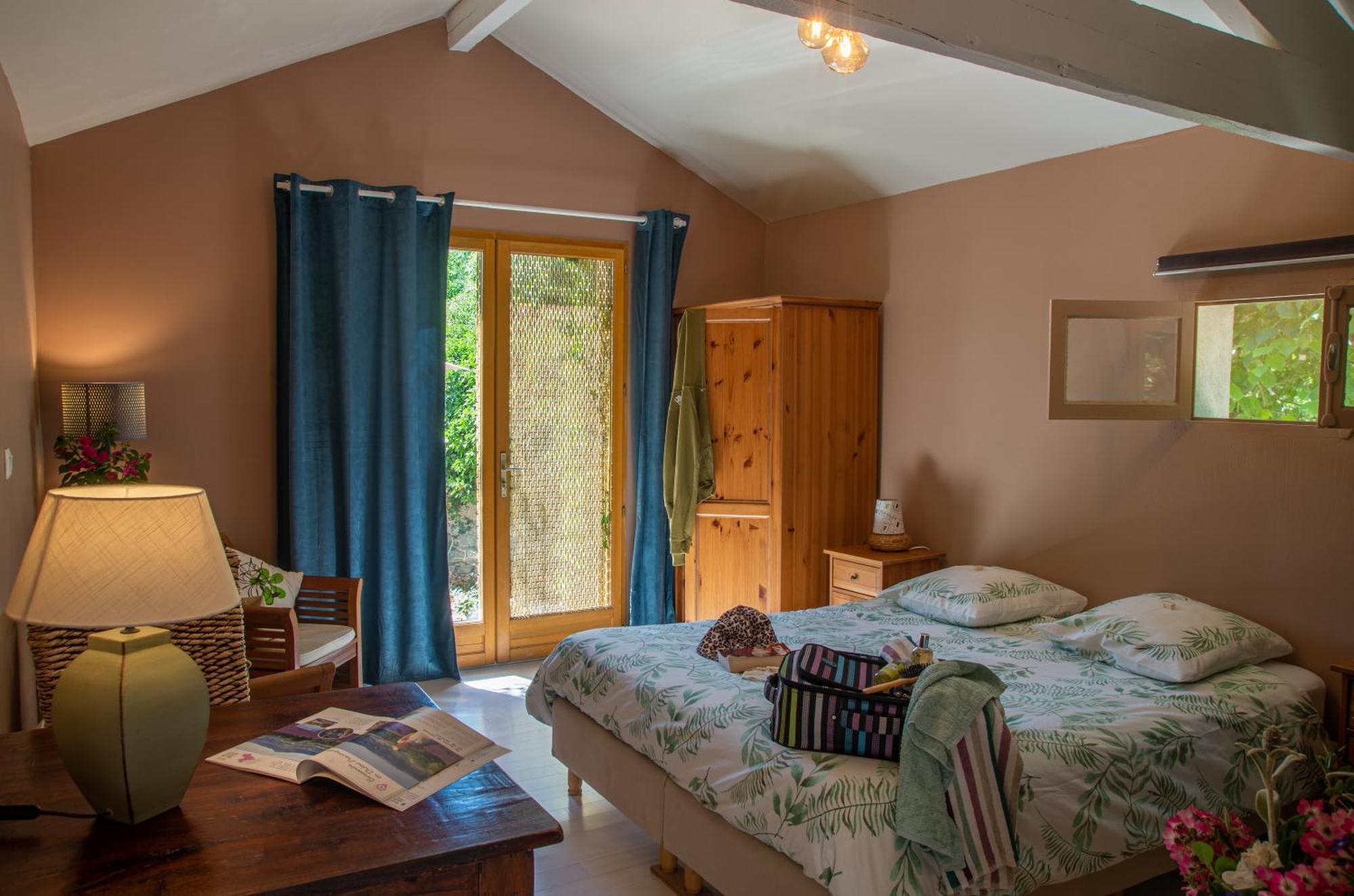 Hameau D'hotes La Roseraie-drome *