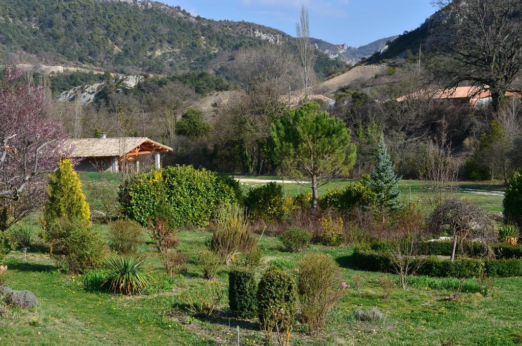 Bed and breakfast Hameau D'hotes La Roseraie-drome Condorcet